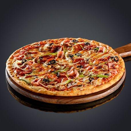 Classic Margherita: Heirloom Tomato & Basil Bliss